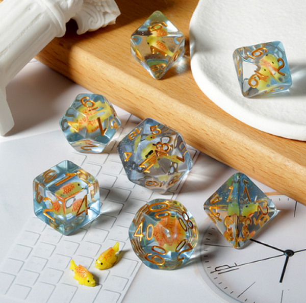 Dice Habit Resin Dice Set: Goldfish (7pcs)