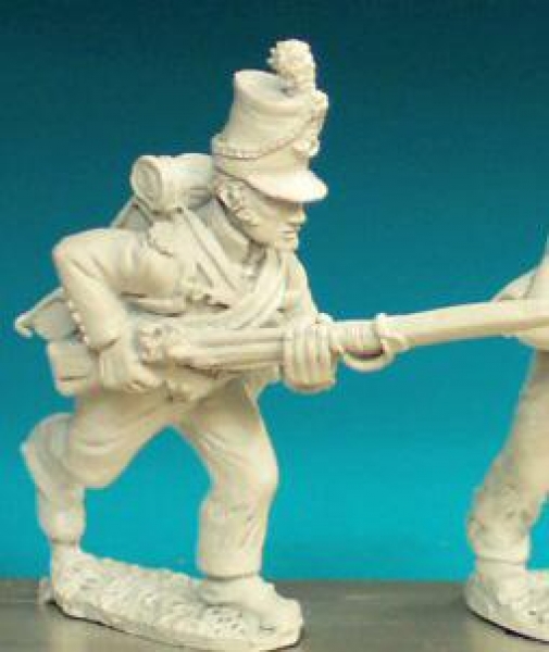 Front Rank Miniatures: BN122 Private Charging Low Porte (95th Rifles) (6 figures)