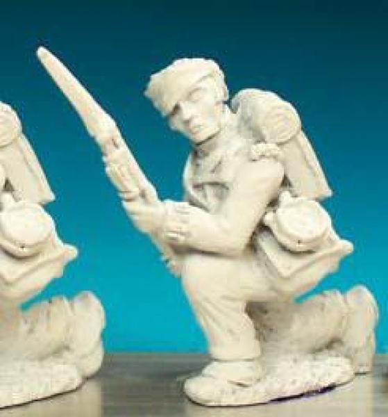 Front Rank Miniatures: BN12 British Infantryman - Centre Company - Belgic Shako - Kneeling, Ban