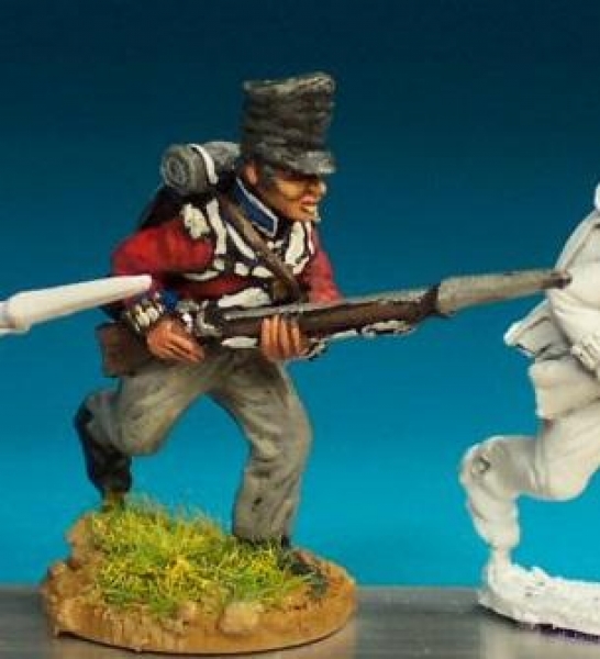 Front Rank Miniatures: BN2 British Infantryman - Centre Company - Belgic Shako - Charging, Covered S