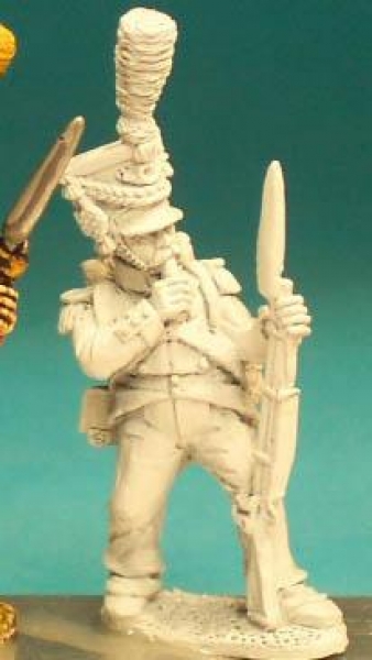 Front Rank Miniatures: DWN14 Voltigeur In Czapka - Duchy Of Warsaw - Biting Cartridge (6 figures)