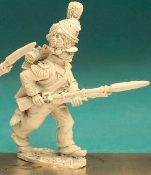 Front Rank Miniatures: DWN17 Grenadier In Bearskin - Duchy Of Warsaw - Advancing Low Porte (6 figure