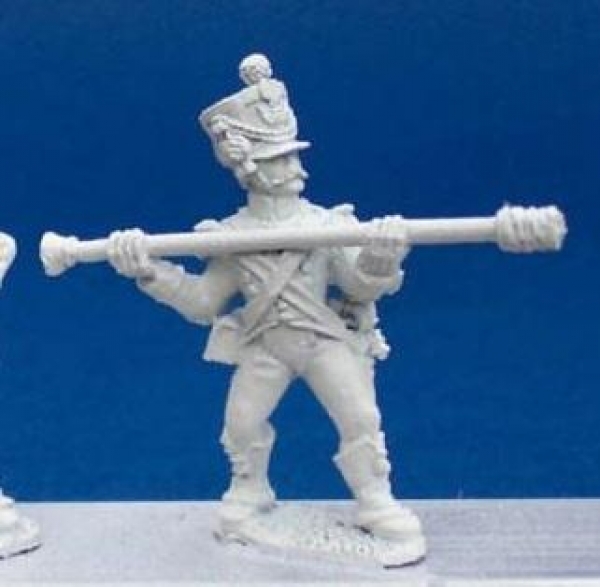 Front Rank Miniatures: DWNA2 Polish Foot Artilleryman - Gunner Using Ramrod (6 figures)