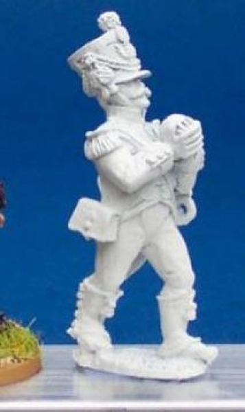 Front Rank Miniatures: DWNA4 Polish Foot Artilleryman - Gunner Carrying Ball (6 figures)