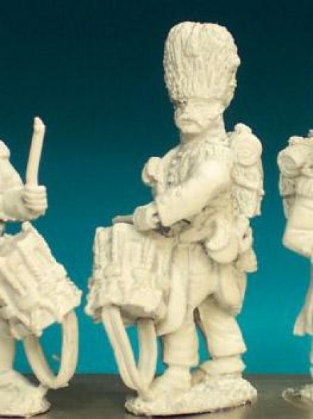 Front Rank Miniatures: FN143 Chasseur Drummer - Standing, Campaign Dress And Bearskin (6 figures)