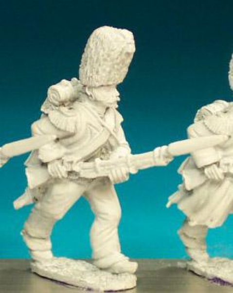 Front Rank Miniatures: FN165 Chasseur - Advancing With:- - Advancing With Low Porte, Campaign Dress 