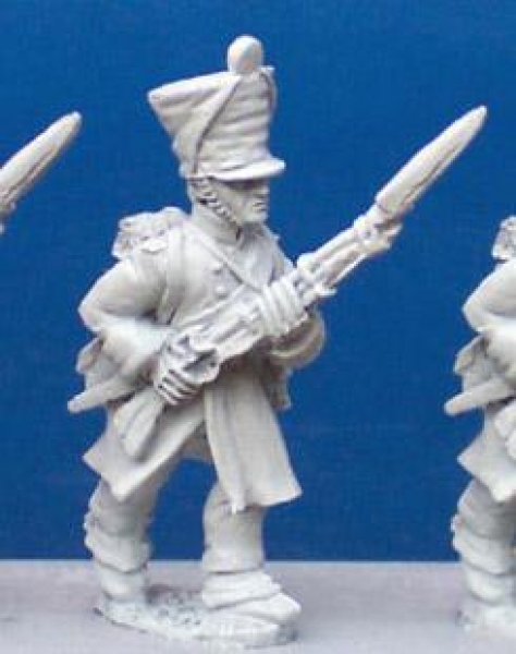 Front Rank Miniatures: FN19 Fusilier (1812-1815) - Advancing Greatcoat, Weatherproof Shako (6 figure