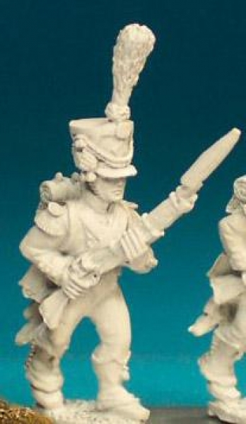 Front Rank Miniatures: FN330 Shako With Upright Plume, Post 1806 - Chasseur Advancing, High Porte (6