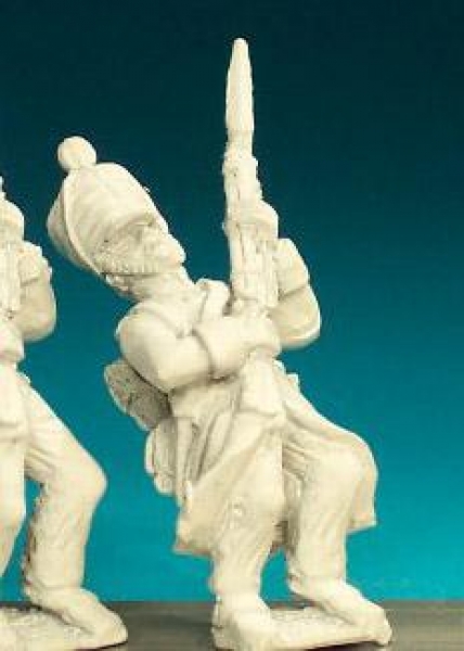 Front Rank Miniatures: FN33 Fusilier (1812-1815) - Falling Wounded, Greatcoat, Weatherproof Shako (6