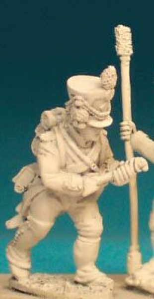 Front Rank Miniatures: FNA1 French Gun Crewman Full Dress Pre 1812 - Gunner Advancing With Portfire 
