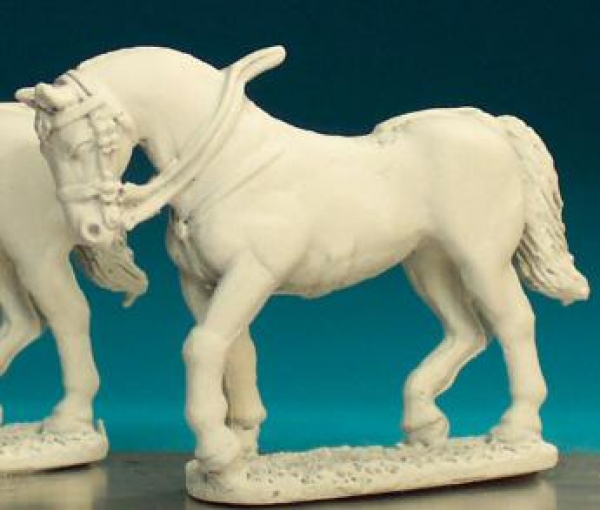 Front Rank Miniatures: HV2B Heavy Cavalry Horse - Walking, Arched Neck (6 horses)
