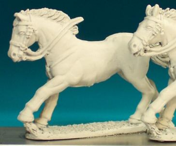 Front Rank Miniatures: HV5A Heavy Cavalry Horse - Galloping, Legs Stretched Out (6 horses)