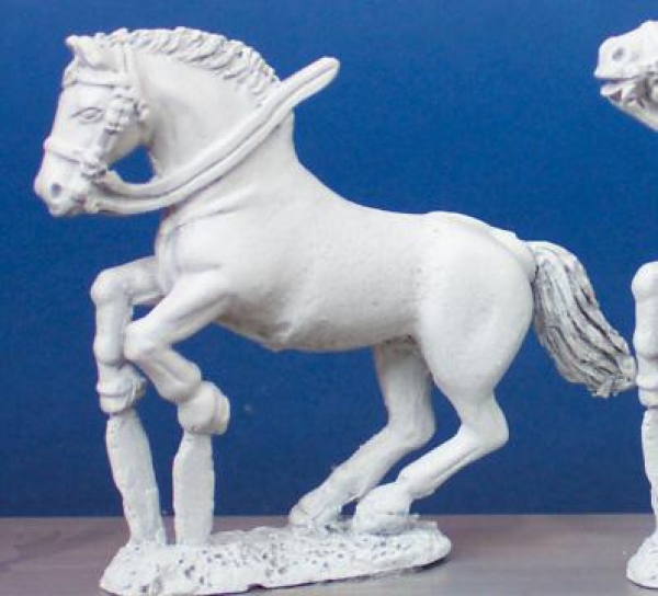 Front Rank Miniatures: HV7A Heavy Cavalry Horse - Rearing Arched Neck (6 horses)