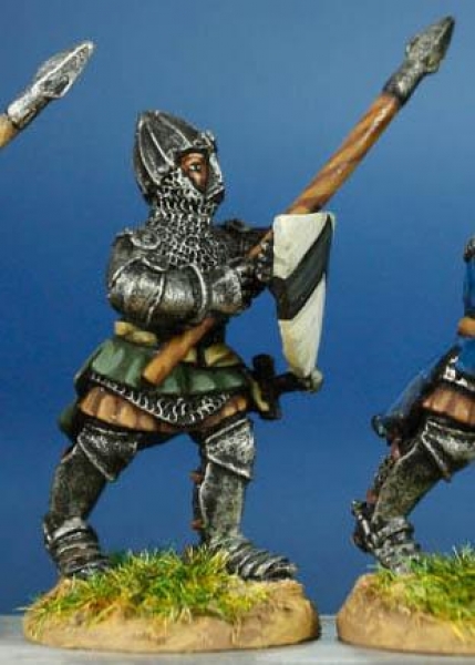 Front Rank Miniatures: HW26 Dismounted Man At Arms - Advancing With Short Lance & Shield - Cyclas Su