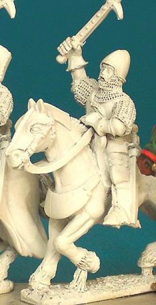 Front Rank Miniatures: HWC16 Raised Hand Weapon - Short Surcoat And Bascinet Holding War Hammer (6 f