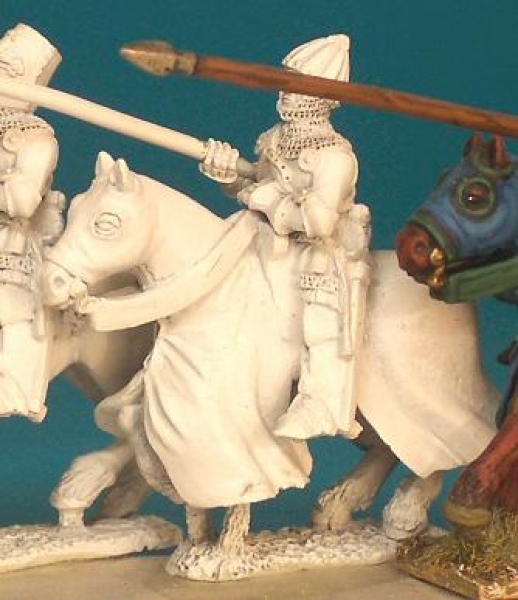 Front Rank Miniatures: HWC2 Mounted Man At Arms - Lance Forward - Cyclas Surcoat And Ornate Basinet 