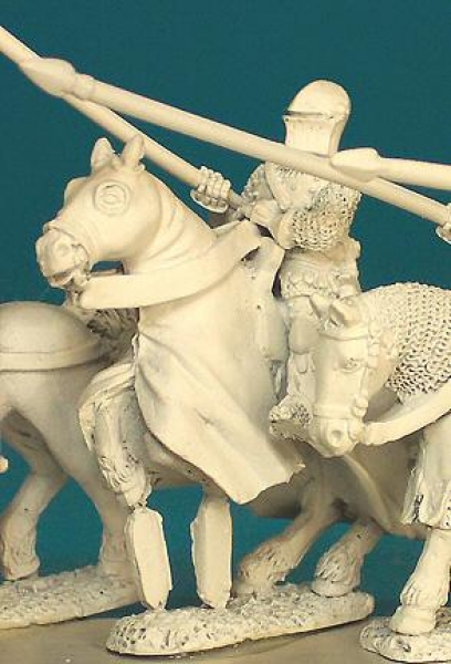 Front Rank Miniatures: HWC5 Mounted Man At Arms - Lance Forward - Short Surcoat And Visored Basinet 