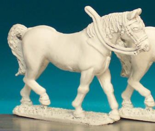 Front Rank Miniatures: LT2A Light Cavalry Horse - Walking, Head Up (6 horses)