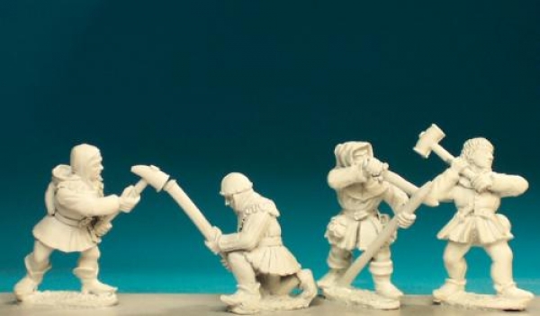 Front Rank Miniatures: MPK8 Medieval Infantrymen Putting Out Archer's Stakes (4 Figures, 1 Stake)