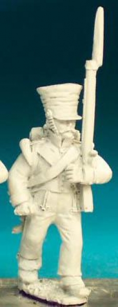 Front Rank Miniatures: NN75 Flanquer - Marching - 1st Regt In Covered Shako (6 figures)