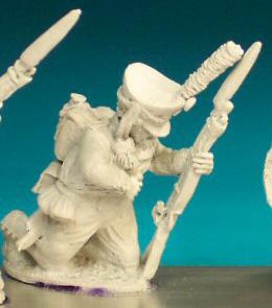 Front Rank Miniatures: RN13 Grenadier / Carabinier - Kneeling Wounded (6 figures)