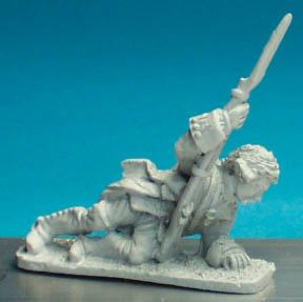 Front Rank Miniatures: SYA13 Infantryman Man Wounded On Ground (6 figures)