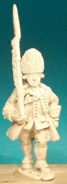 Front Rank Miniatures: SYF17 Command - Grenadier Officer In Fur Hat, Marching With Fusil (6 figures)