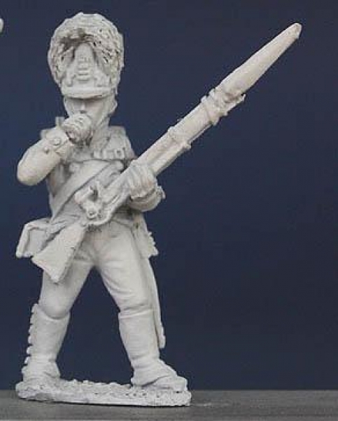 Front Rank Miniatures: WN20 Wurttemberg Line Grenadier 1807 To 1811 - Standing Biting Cartridge (6 f