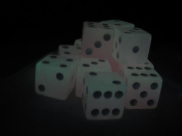 Koplow Glow in the Dark Dice: Peach 16mm D6 (12)